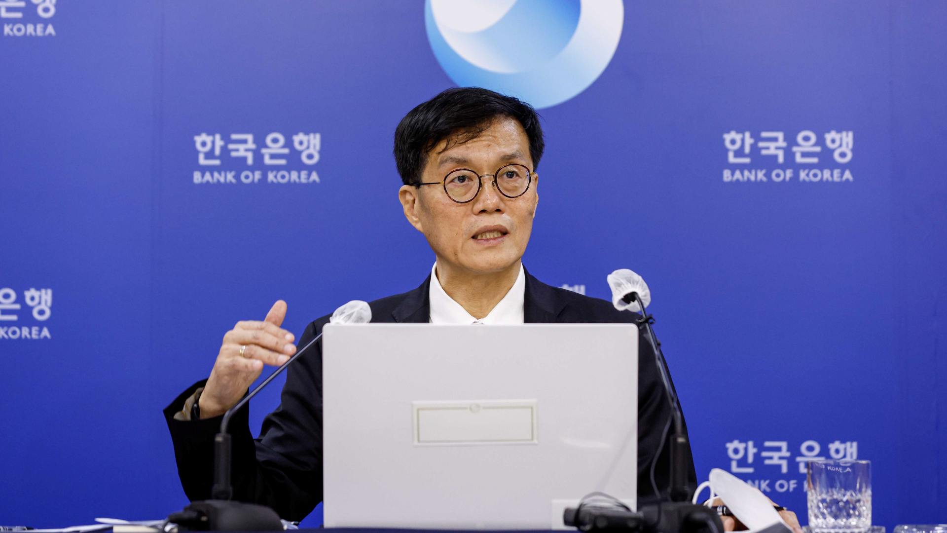 [현장연결] 사상 첫 '4회 연속' 기준금리 인상…한은 총재 회견