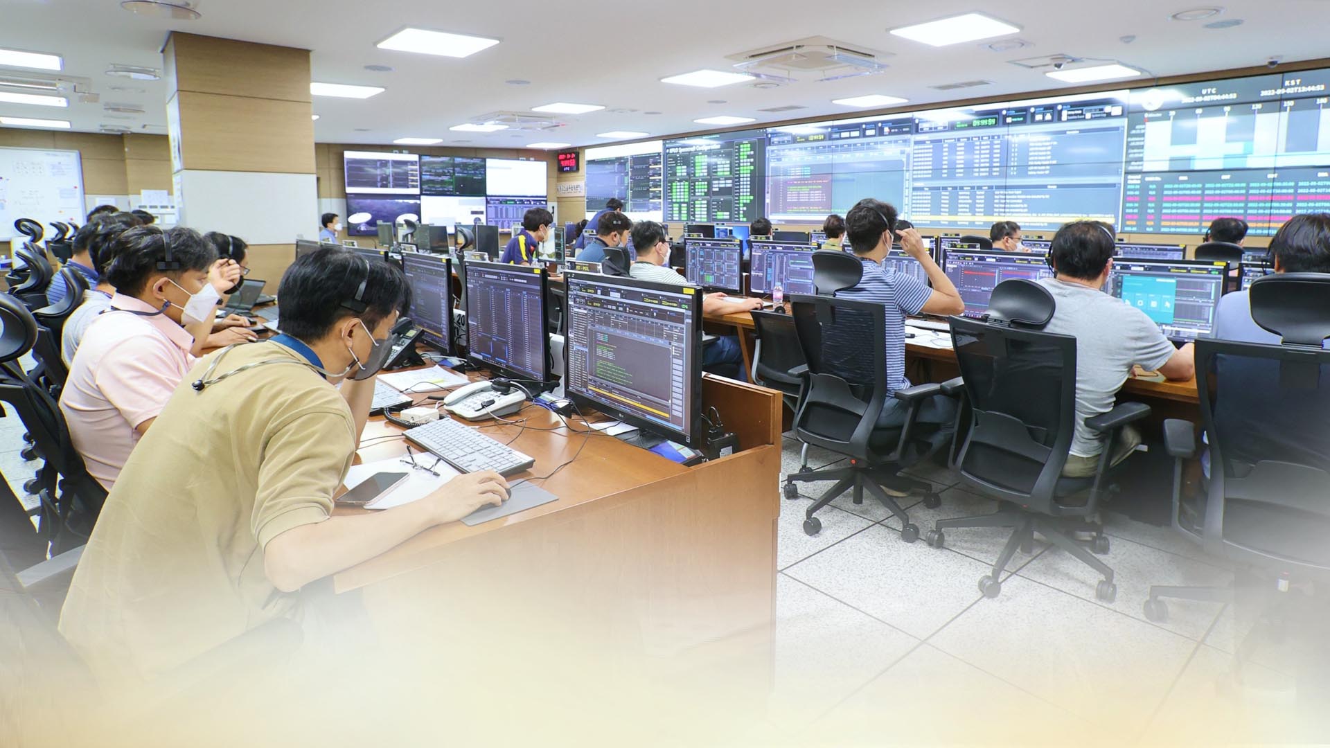 [핫클릭] 항우연 "다누리 2차 궤적수정 성공…본격 항행" 外