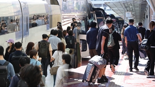거리두기 해제 후 첫 명절…추석 귀성길 시작