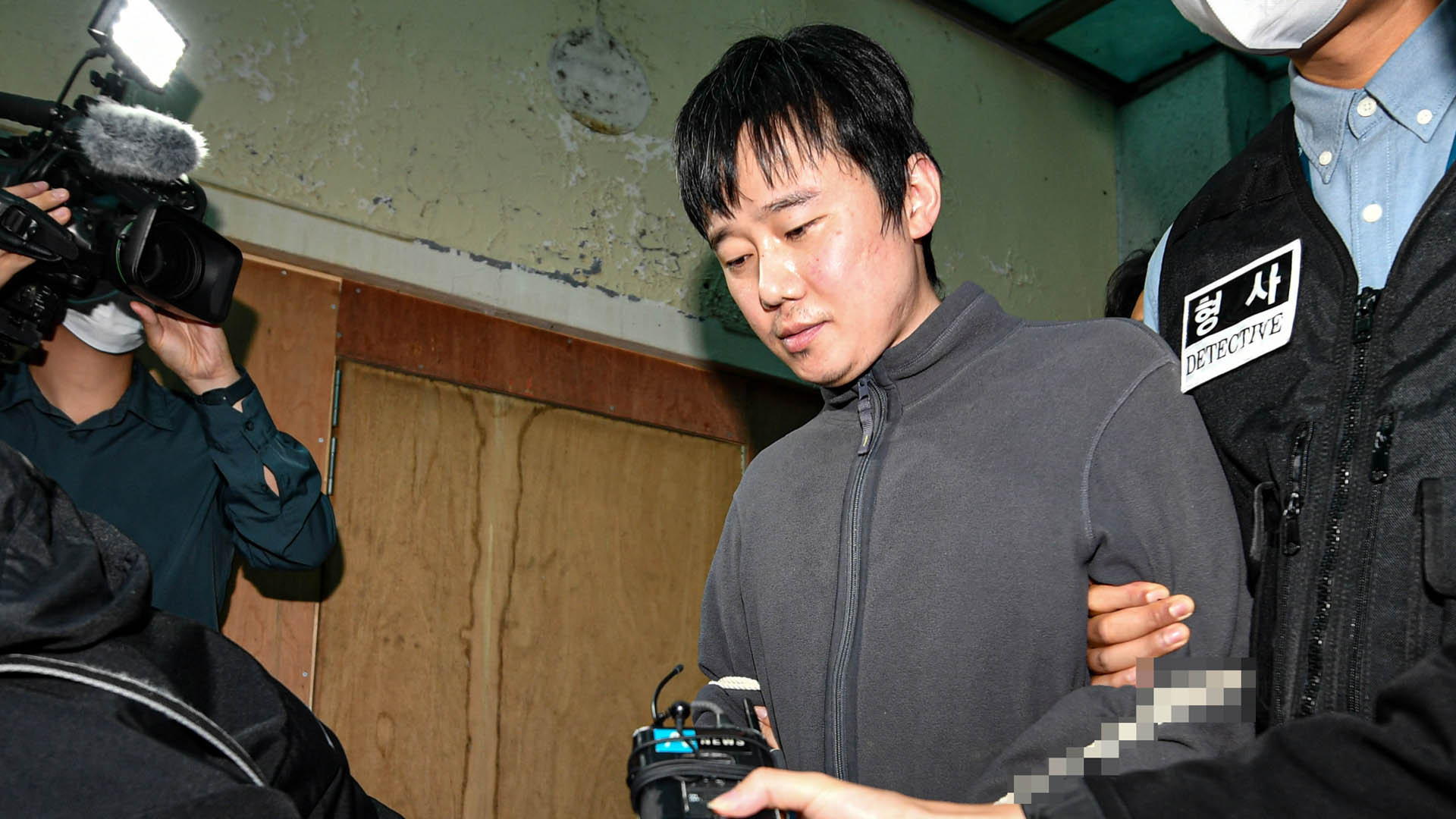 '불법촬영·스토킹' 전주환…1심 법원 징역 9년 <em class='find'메이저카지노</em