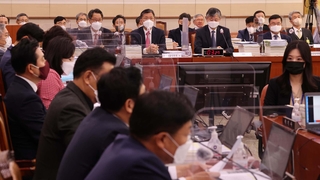 법사위, 민주당사 압수수색 공방…"성역 없다" "정치 검찰"