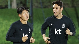 절박한 황의조·설레는 이강인…벤투호 본격 담금질