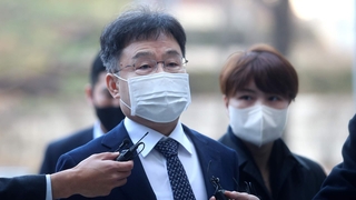 검찰, 김만배 조사 재개…언론인 금전거래 경위도 파악