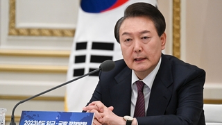 윤대통령 "자체 핵보유 가능하지만 현실적 수단 선택이 중요"