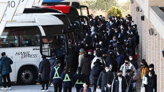 "기다리는 가족 보러 가요"…설 연휴 귀성 시작