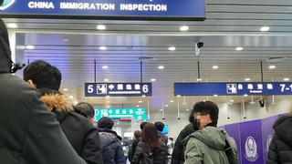 中, 자국민은 코로나 검사 제외…'보복조치' 재확인