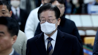 이재명 첫 재판 검찰과 난타전…'김문기 알았나'