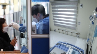 막바지인데 치명률은 왜?…과제는 고위험군 관리