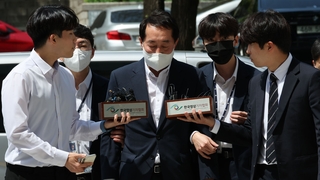 '돈봉투' 강래구 연이틀 조사…송영길 압박 고조
