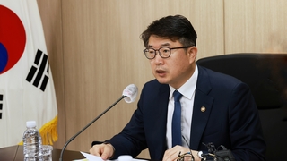 문책 이어 감사…불호령 맞은 교육부, 수습 '진땀'