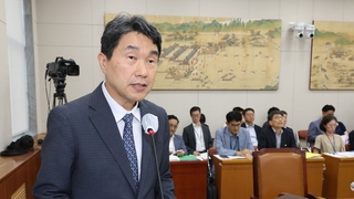 여야 '킬러 문항' 공방…이주호, 나이스 오류엔 "죄송"