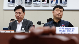 노조-경영계 최저임금안 '2,300원' 간극…팽팽한 기싸움