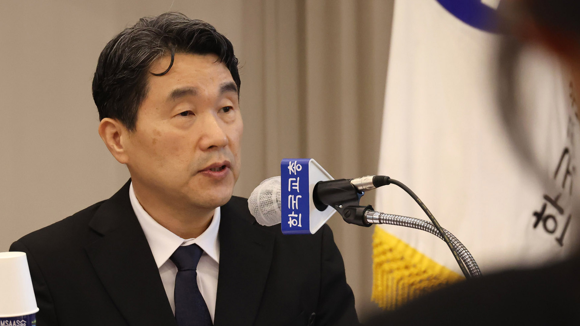 이주호 "학생인권조례 정비…교권 대책 마련"