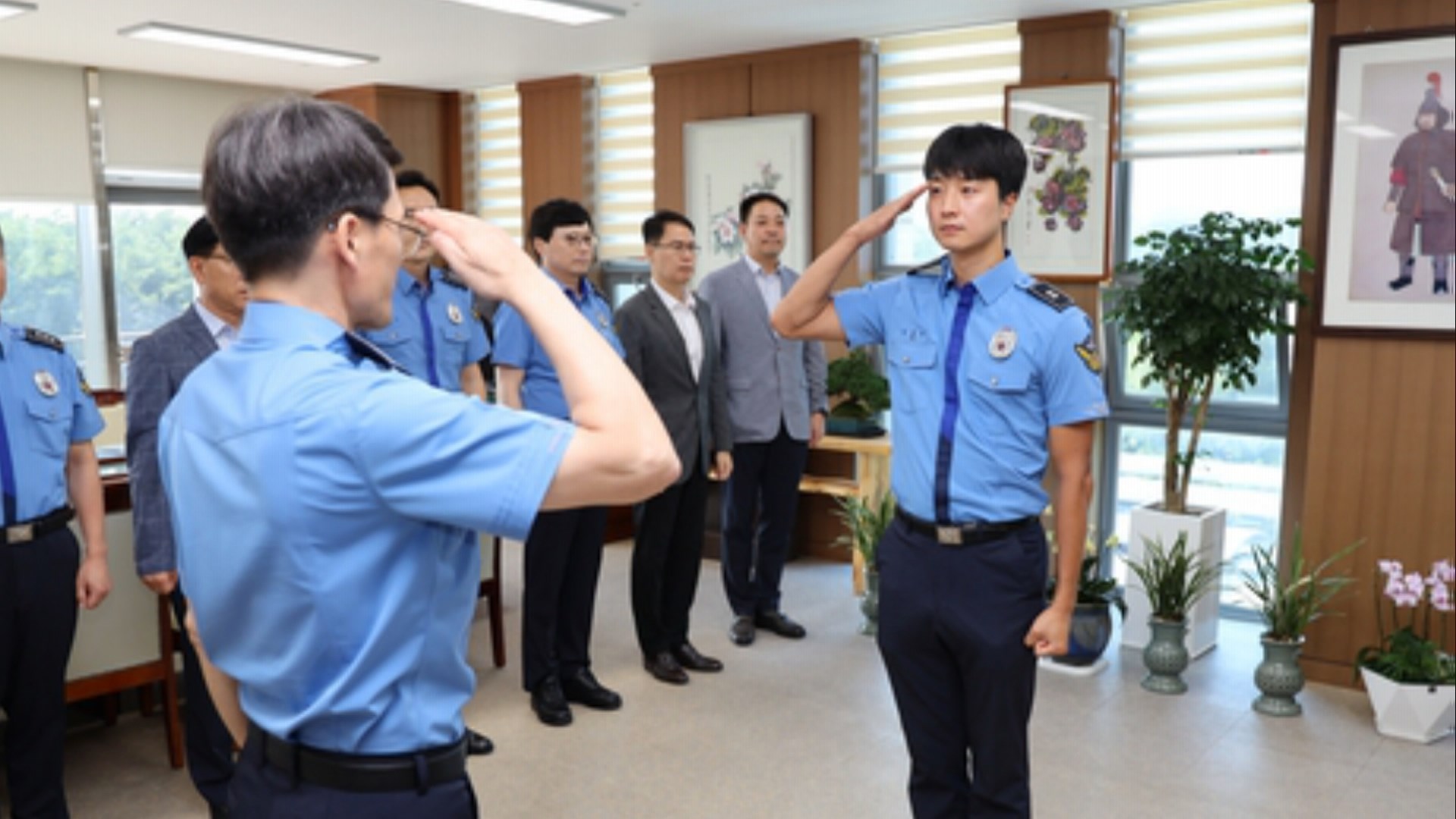 선장 추락 후 '나 홀로' <em class='find'안전한 온라인카지노</em 어선 멈춘 해경 특별승급