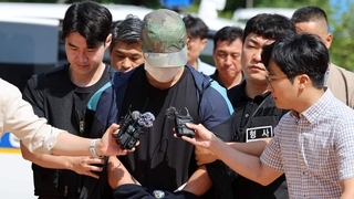 화장실서 연인 살해 후 사고사 위장…해양경찰관 구속