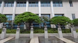 육사 내 홍범도 장군 흉상 밖으로…남은 흉상은 교정내 이전