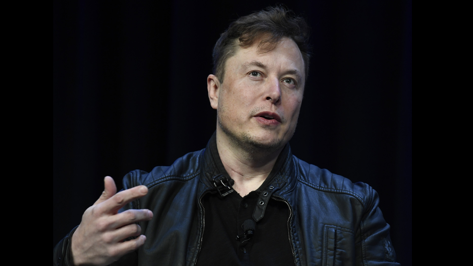 머스크, "테슬라 상폐 검토" 트윗에 손실 본 투자자들에 550억원 지급키로