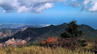 설악산 올가을 첫 단풍…이달 하순 오색빛깔 절정