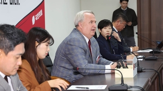인요한, '윤핵관' 서울출마론 촉발…"이제 나설 때 됐다"