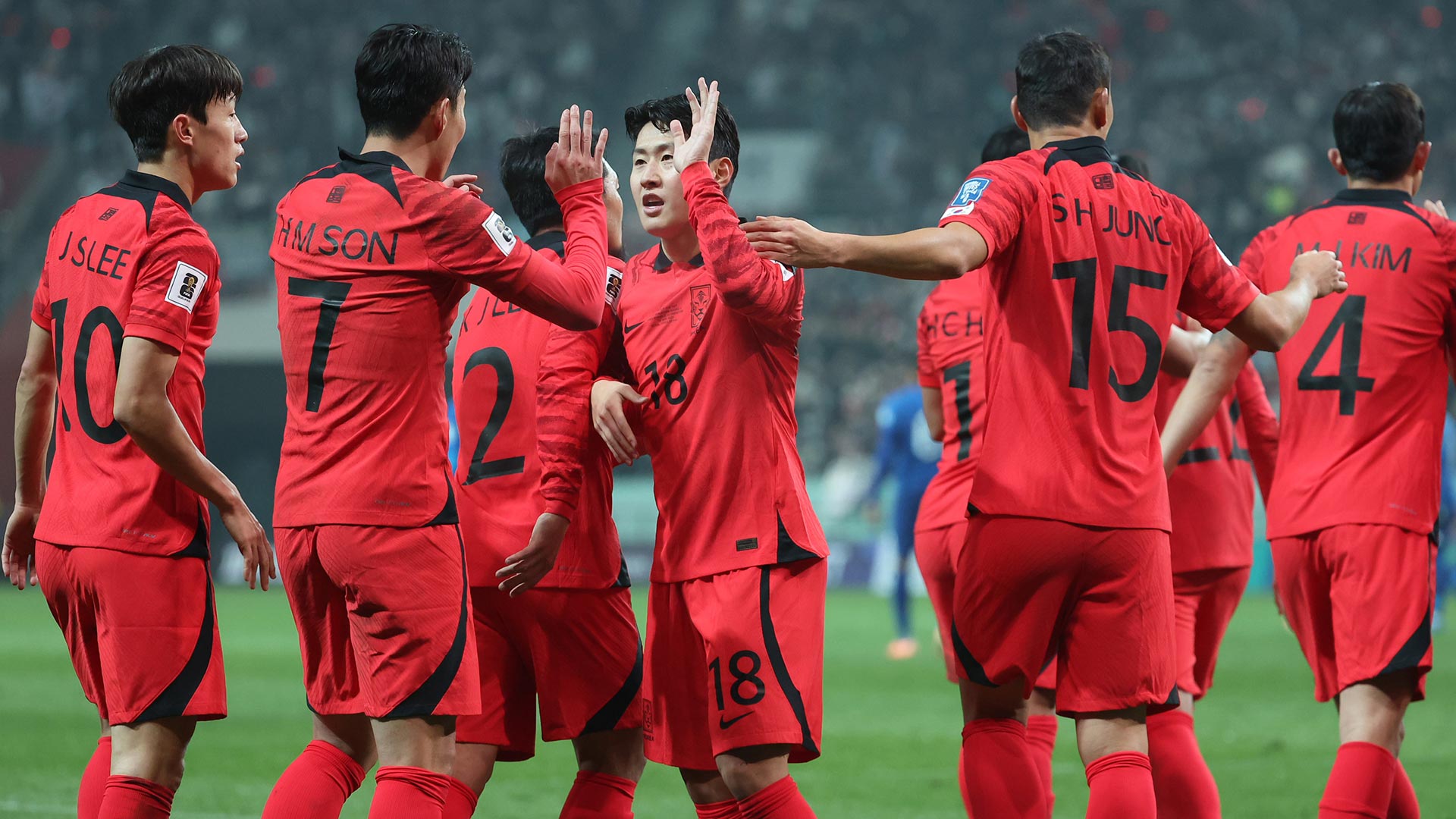 클린스만호, 싱가포르에 5-0 대승…WC 예선 첫 승리