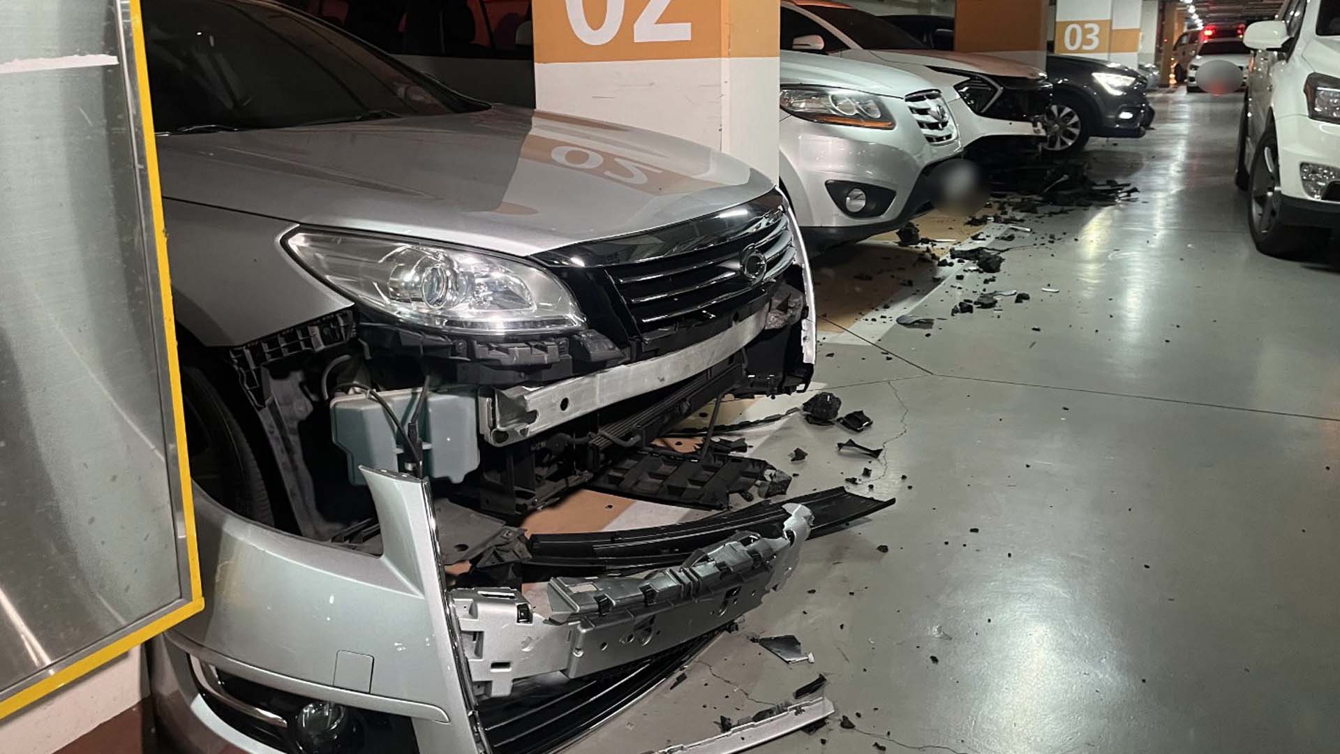 차량 15대 들이받고 잠적한 온라인카지노 산타카지노자…하루 지나 "조사받겠다"