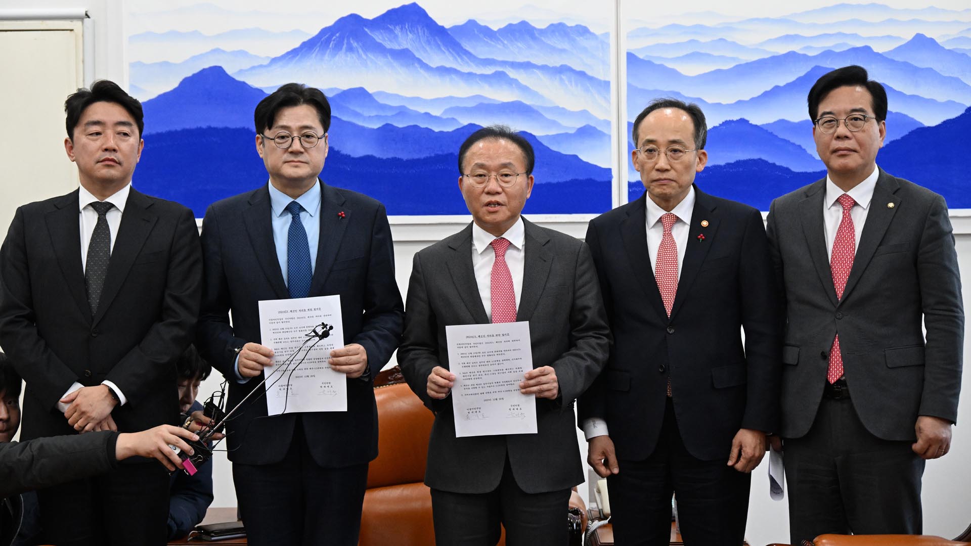 여야, <em class='find'내년도</em 온라인카지노 추천 1안 최종 합의…R&D 6천억원 순증