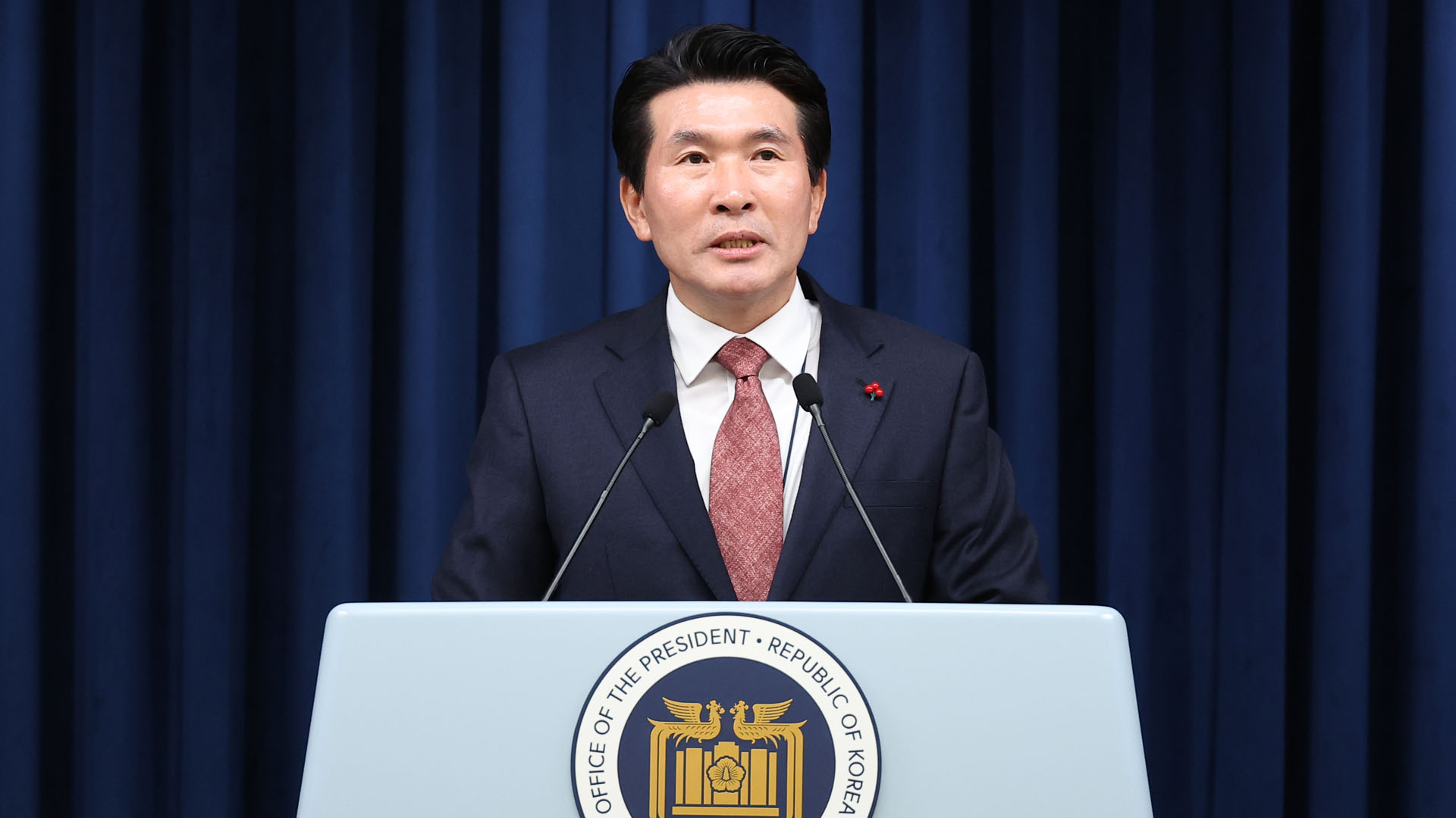 대통령실 "청소년에 술·담배 팔아도 고의 아니면 구제"