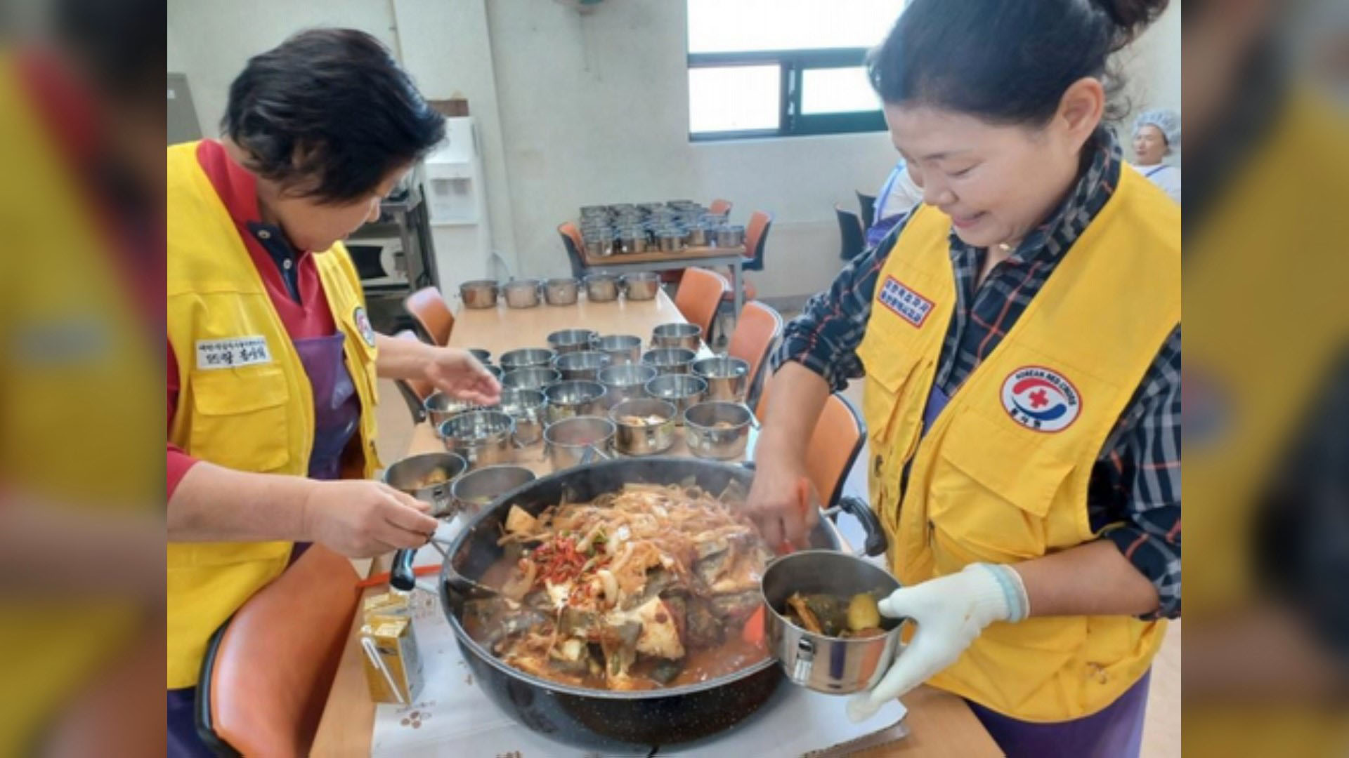 [비즈&] 29년 발달장애인 돌본 박원숙씨 'LG 의인상' 外