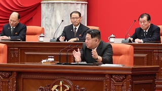김정은 "남북은 적대적 두 국가 관계…통일 안 돼"