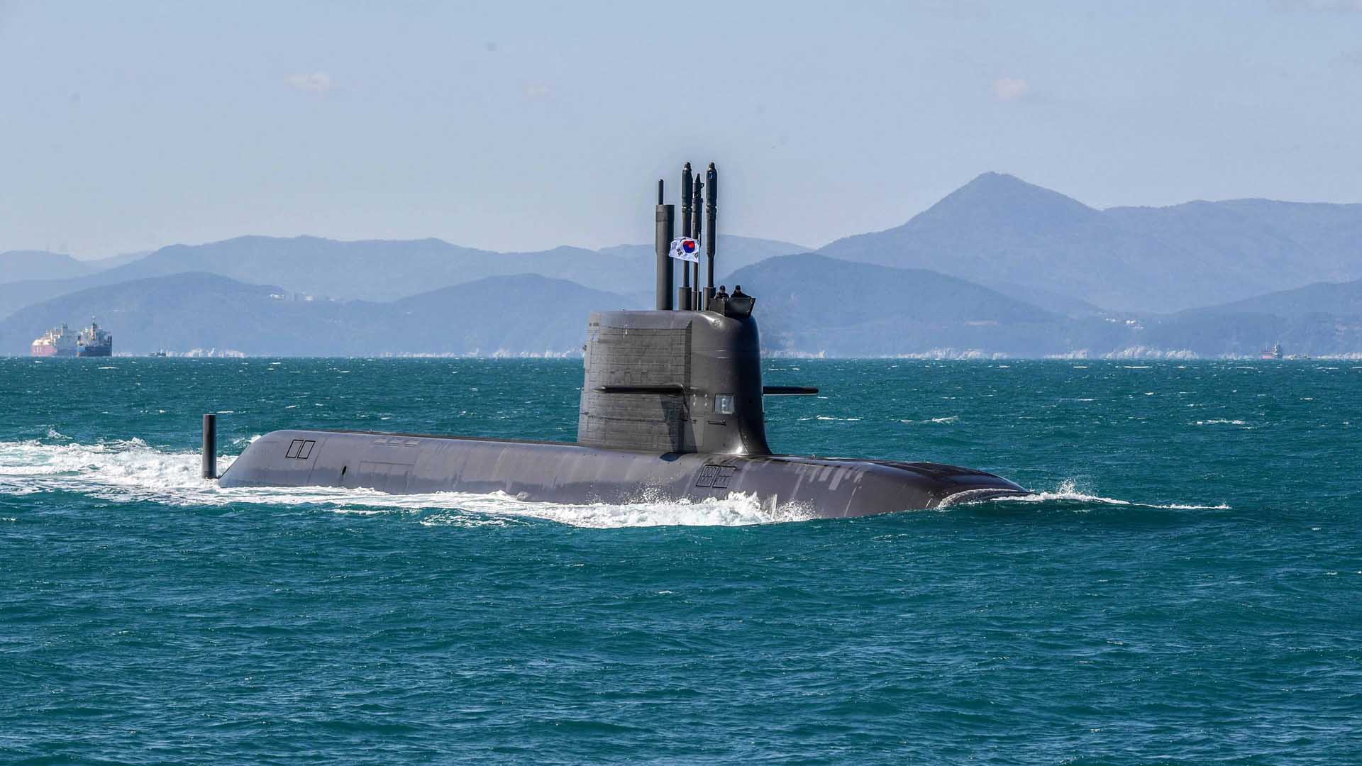 첫 여군 온라인 카지노 사이트 승조원 9명 탄생…세계 14번째