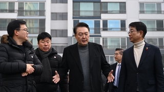 윤대통령 "다주택 중과세 철폐"…검사시절 녹물 경험 언급도