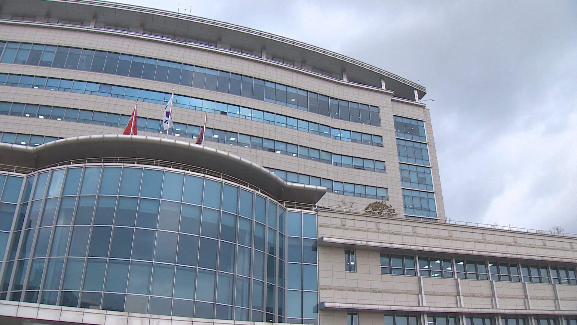 <em class='find'>장기복무</em> 장교 '소령·50살까지 <em class='find'>복무</em>' 보장 추진