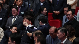 강성희 '국정기조 변화' 외치다 강제퇴장…"위해행위"
