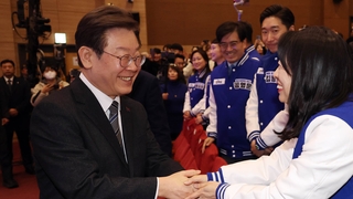 민주 영입인재 어디로…"비례보단 지역구"