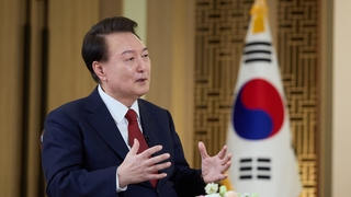 윤 대통령, 명품백 논란에 "매정하게 못 끊어 문제…아쉬움 있어"