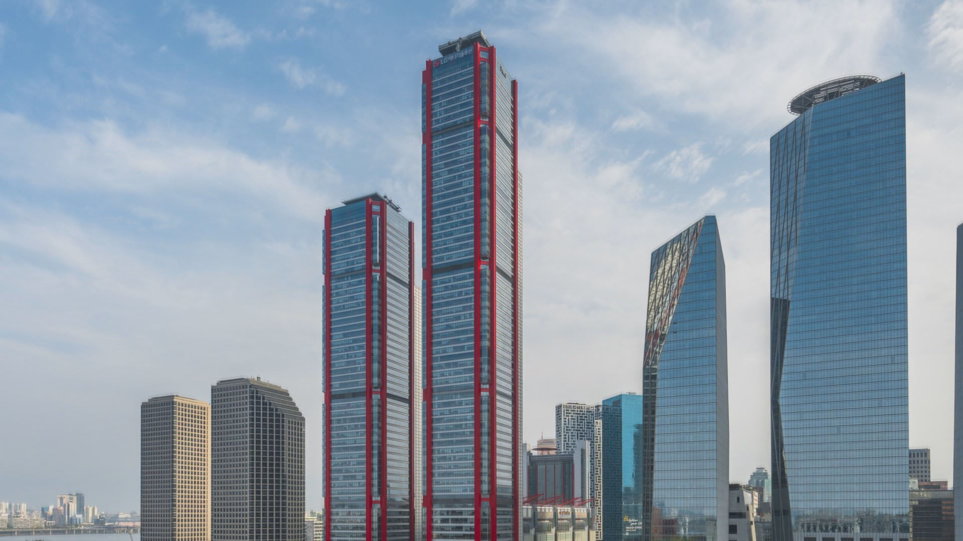 [비즈&] LG엔솔, '전기차 27만대분' 호주산 리튬 정광 계약 外