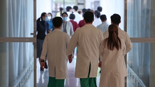 전공의 계약 끝나는 3월…'재계약 포기금지' 법적 효력은