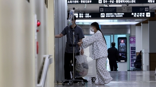 이탈 전공의 요지부동…의대교수도 줄줄이 사직