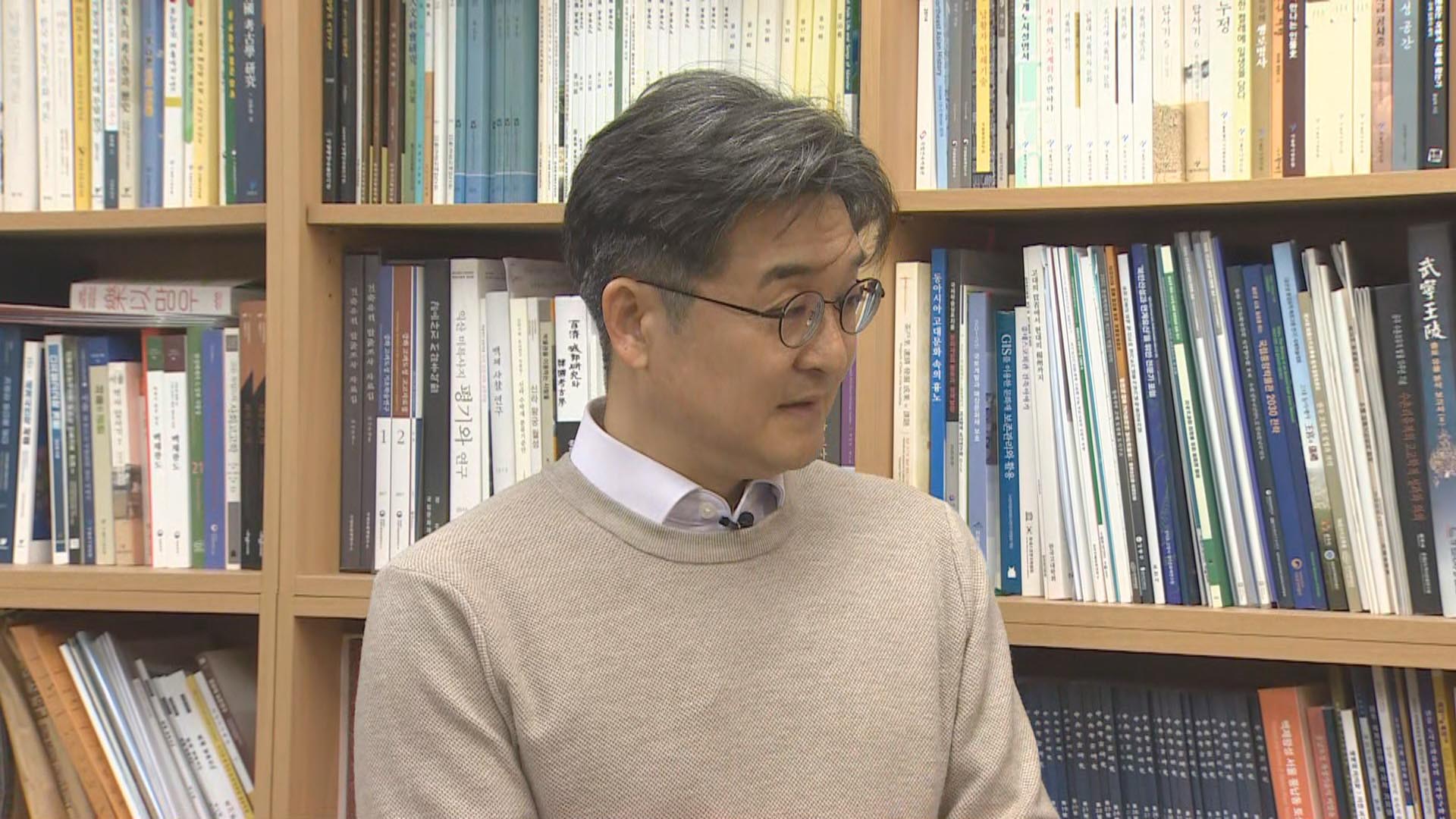 [출근길 인터뷰] 몽촌토성 인근서 목조우물 발견…"한성 <em class='find'온라인카지노 불법 유니88</em 연구에 중요 자료"