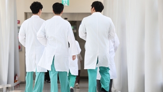 공중보건의들 "파견기관에 도움 안돼"…처우도 열악
