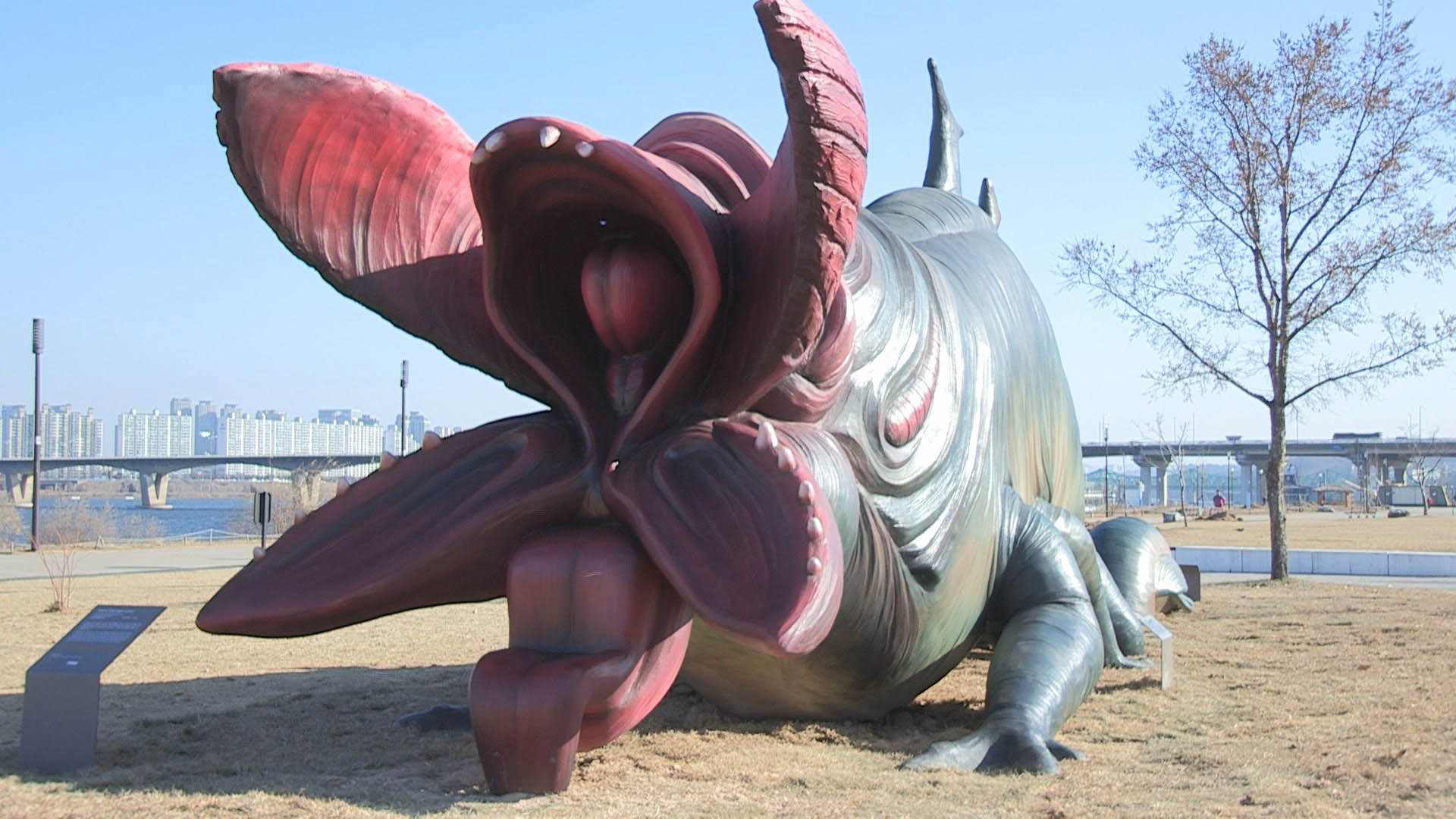 [핫클릭] 에볼루션 카지노 사이트공원 '괴물' 10년 만에 철거…서울시 모든 조형물 점검 外