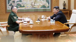 러시아 국방차관 직접 만난 김정은…북러 군사협력 노골화