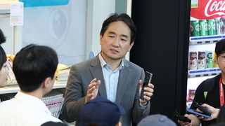 위메프 대표 "환불 완수하겠다"…본사 항의 행렬