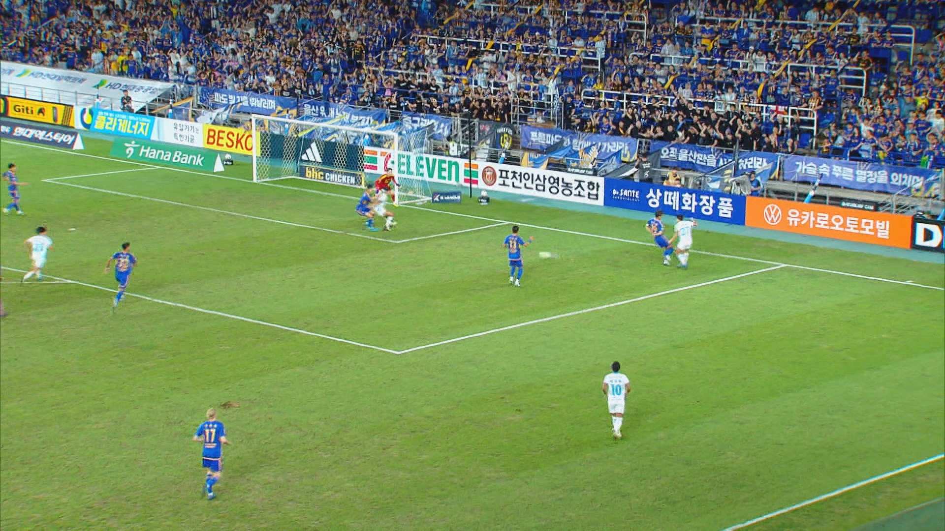 9골 터진 '동해안더비'…울산, 포항 꺾고 선두 등극