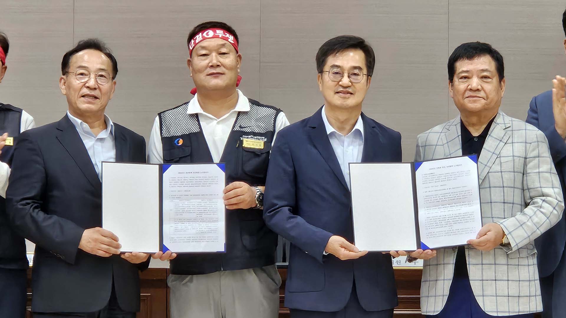 경기 버스 노사 해외 온라인카지노 벳위즈 타결…출근길 정상운행