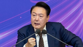 尹 "AI 3대 강국 위해 총력전"…65조 민간 투자