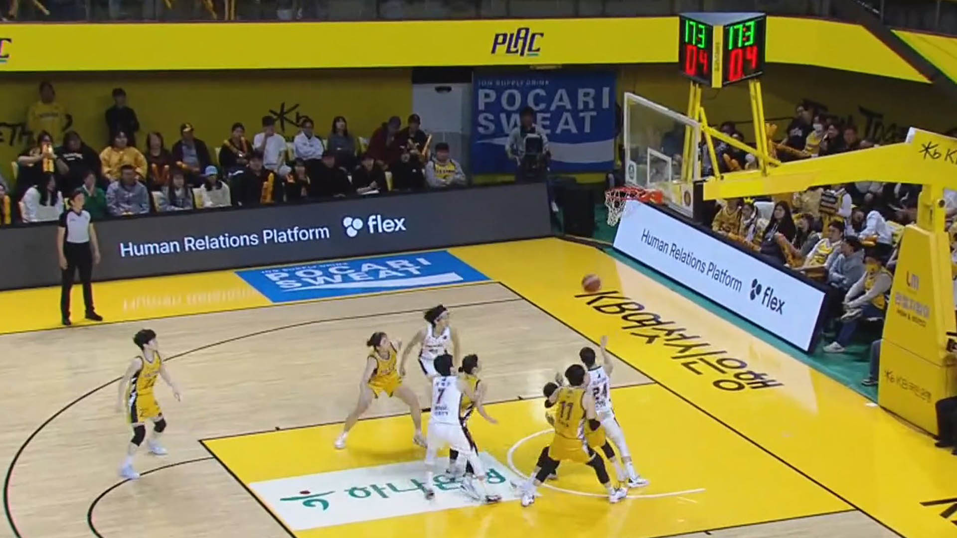 BNK, 온라인카지노 사이트 꺾고 선두 질주…김소니아·박혜진 더블더블