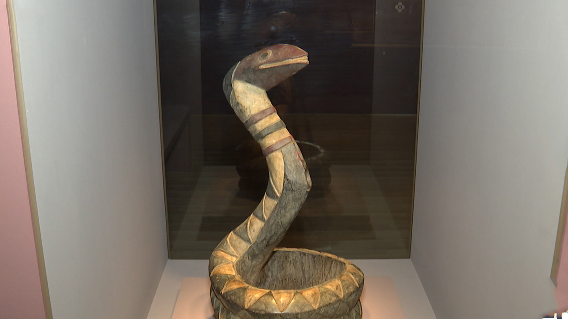 푸른 뱀의 해…세계 민속문화 속 두렵고도 신성한 뱀