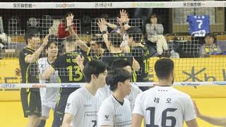 임시 홈구장에서 7연승…거침없는 KB손해보험 질주