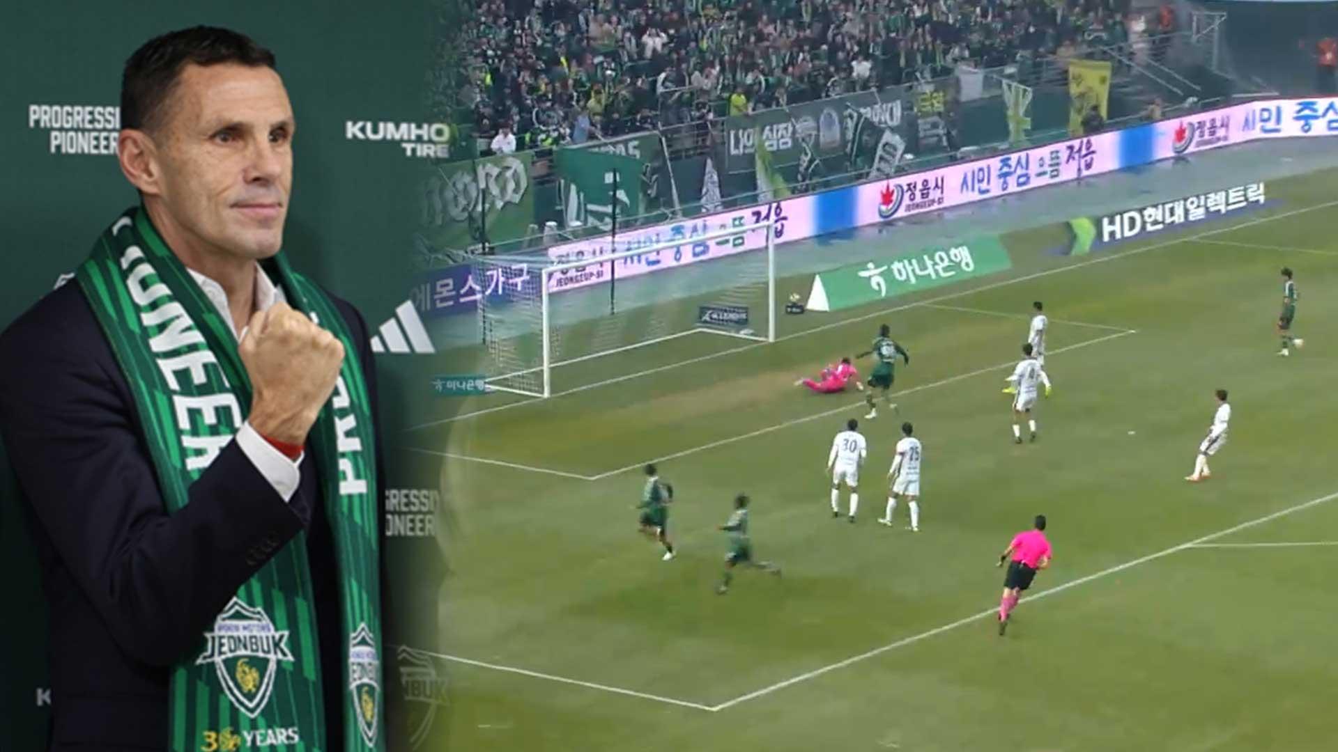 포옛 감독, K리그 데뷔전 승리…전주성에서 포효